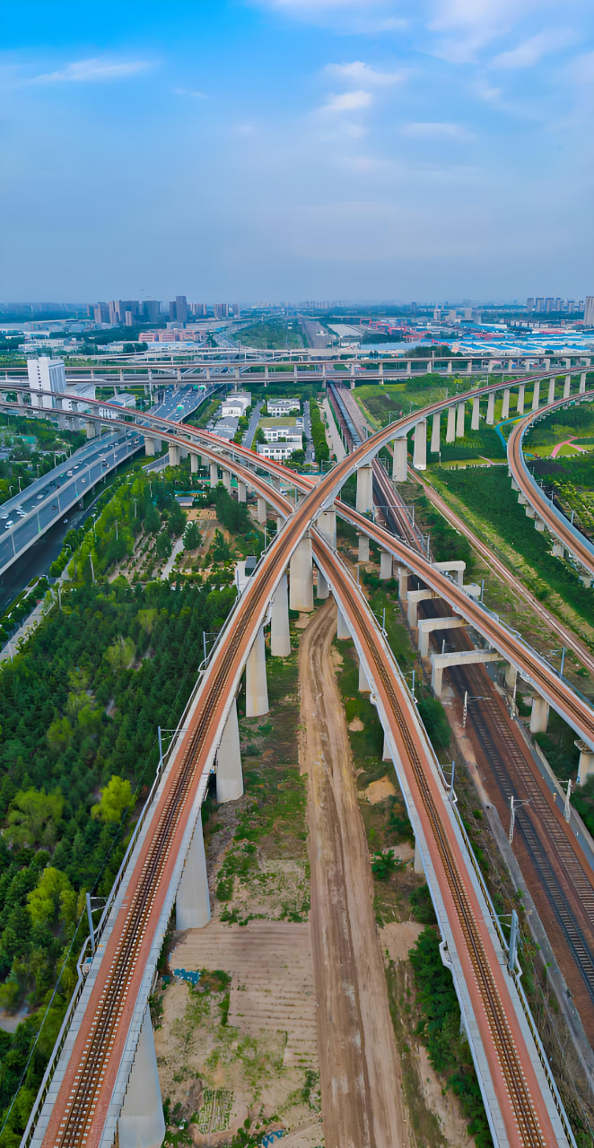 李光潔飾演馬強